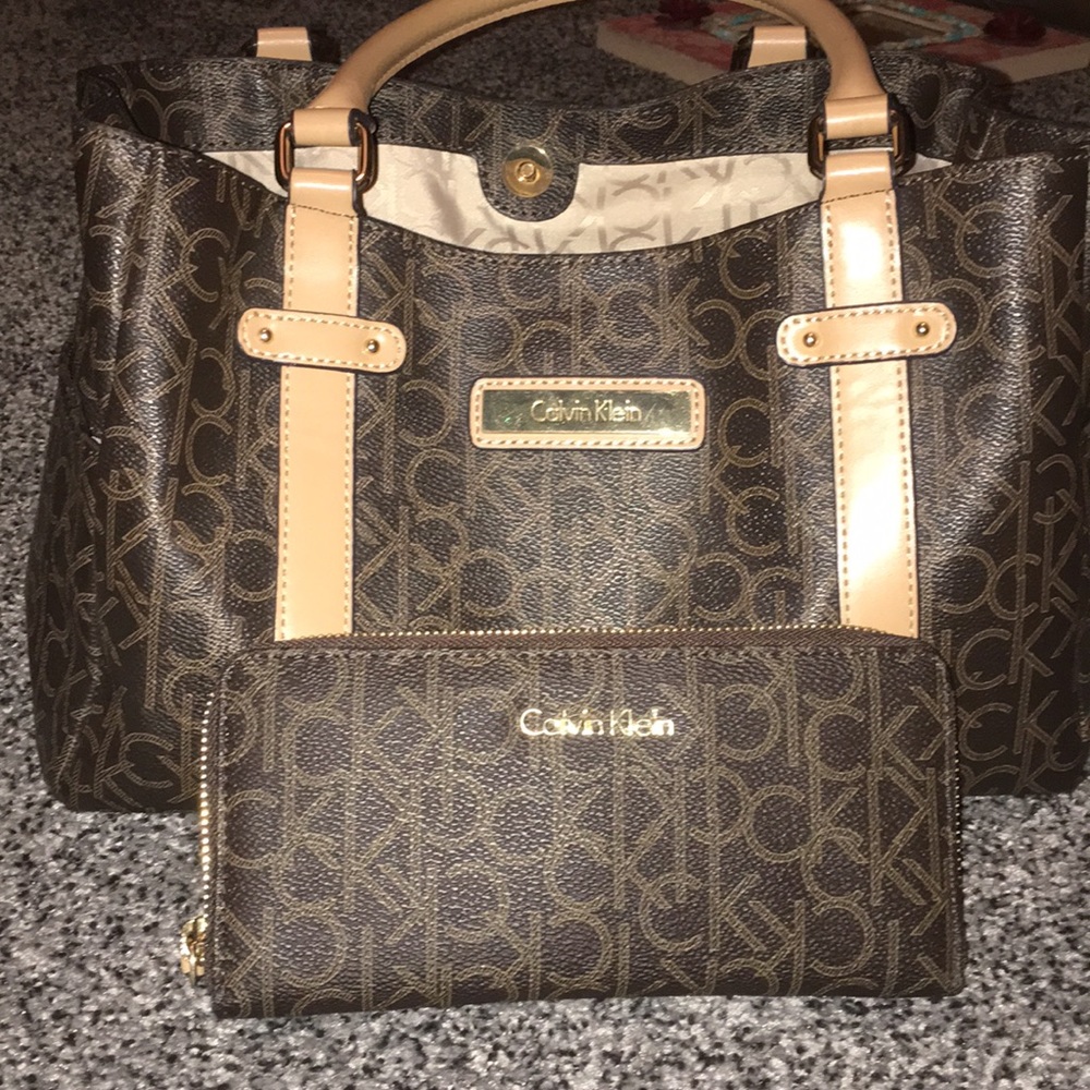 Calvin Klein purse and wallet